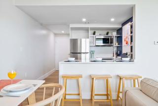 MVR - Stop Searching-This Grove Stay Has It All - Miami - 5