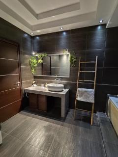Elegant apartment close to Piraeus Port - Pireo - 1
