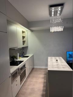 Cozy 1 Bedroom Downtown - 5