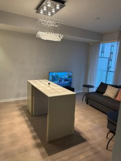 Cozy 1 Bedroom Downtown - 4