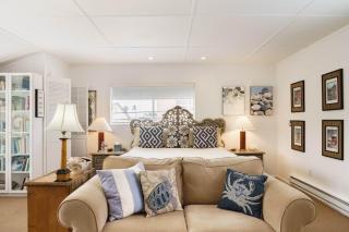 Charming Seashell Cottage Overlooking Secret Gard - San Diego - 4