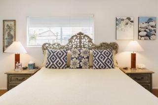 Charming Seashell Cottage Overlooking Secret Gard - San Diego - 8