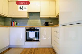 Two Bedroom Apartment By Littlepiggyrentals Short Lets & Serviced Accommodation Hatfield With WiFi & Free Parking - Hatfield - 8