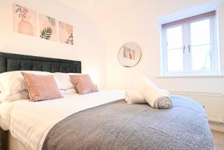 Two Bedroom Flat By Littlepiggyrentals Short Lets & Serviced Accommodation Cranfield With Balcony & Fast Wi-Fi - Cranfield - 8