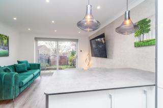 2 bedroom house with parking in Borehamwood - Borehamwood - 6