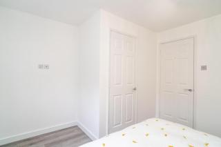 2 bedroom house with parking in Borehamwood - Borehamwood - 4
