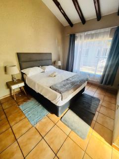 Exquisite cottage in Doringkloof - Centurion - 7
