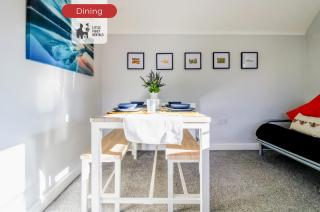 Two Bedroom Apartment By Littlepiggyrentals Short Lets & Serviced Accommodation Hatfield With WiFi & Free Parking - Hatfield - 7