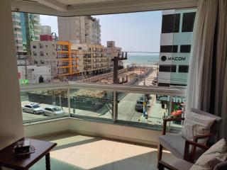Suíte com Varanda e Ar-condicionado Em Apartamento Compartilhado - 9