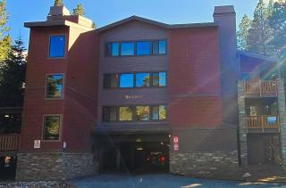 Eagle Summit Collection - 0