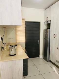 Sandton 2 cosy bedroom apartment - Joanesburgo - 7