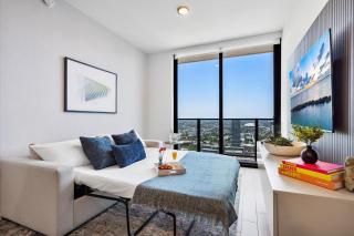 MVR - Last-Minute Deal Luxe Stay in Downtown - 2