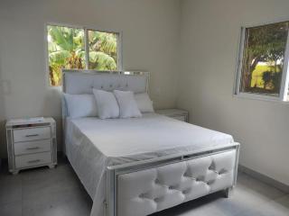 Hermosa Casa en sector Juana Vicenta, Samana, Republica Dominicana - Santa Bárbara de Samaná - 4