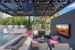 Elegant Phoenix Getaway w Pool and Spa Heating - Phoenix - 8