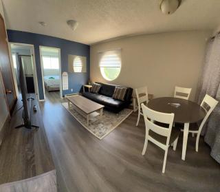 Cozy Beach 2 bedroom apartment - Invermere - 9