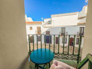 First-Floor Apartment with Private Outdoor Area Communal Rooftop Terrace Ca - Nerja - 8