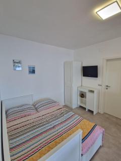 Apartments by the sea Pisak, Omis - 2802 - Pisak - 1