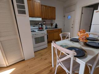 3 Bedroomin the Medical Center - Chicago - 7