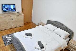 White house Sarajevo - - 4