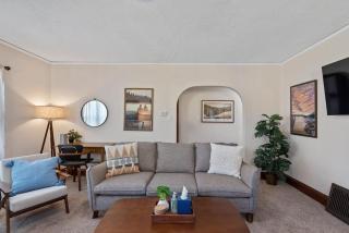 5 Bedrooms I Pet Friendly I Sleeps 12 - 0