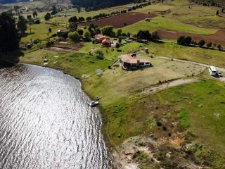 Casa frente al lago - Toca, Boyacá - - 0