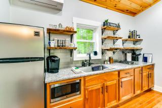 Modern Hersey Tiny Home with Private Hot Tub! - Evart - 3
