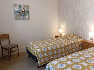 Escapade touristique: gîte avec 2 chambres, TV et cuisine équipée à Bazoches-les-Gallerandes - FR-1-590-155 - Bazoches-les-Gallerandes - 1