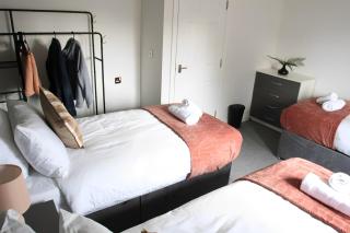 2ndHomeStays- Bilston- Contractors Friendly Townhouse - Bilston - 3