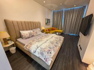 Sea View Studio Perfect for Couples In Harbour Row - Manama - 0
