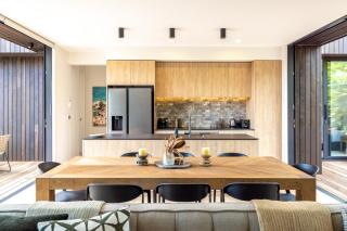 Wavesong Oceans 11, Onetangi - - 1