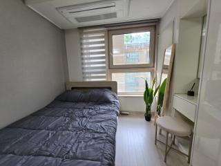 11 Gangnam j house with city view 1min from subway station - 8