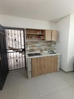 S21 COMODO APARTAMENTO EN LAURELES ESTADIo 2 HABT 2 BAÑOS - Medellín - 0