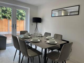 3 Bedroom New House Sleeps 5 with FREE Parking&WiFi-B - Longport - 5