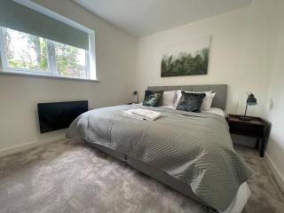 3 Bedroom New House Sleeps 5 with FREE Parking&WiFi-B - Longport - 1