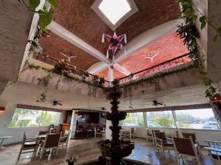 Quiet apartment with pool right on the beach - 8