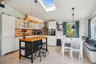 Stunning Home In Ebeltoft With 8 Bedrooms And Internet - Ebeltoft - 3