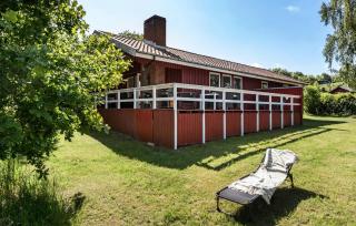 4 Bedroom Nice Home In Glesborg - Glesborg - 1