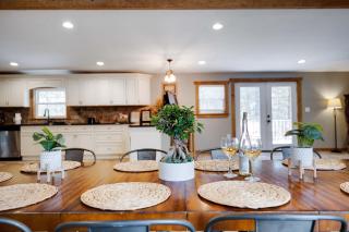 Rustic Retreat With Game Haven - Jonas - 0