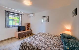 1 Bedroom Nice Apartment In Pula - 9