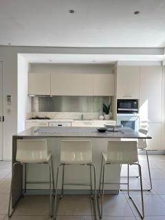 One Bedroom & Study in Surry Hills - Sydney - 8