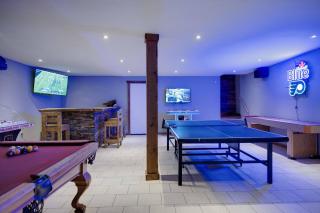 Rustic Retreat with Game Haven - 8