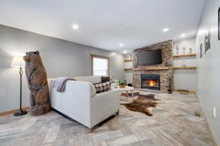 Rustic Retreat With Game Haven - Jonas - 7