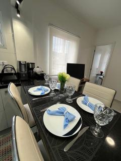 Canto forte- Suíte c/varanda - até 5 hóspedes- garagem - WI FI e 200 metros da Praia, 50 metros da Av Gastronômica da PG - 9