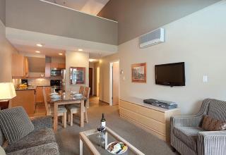 Glacier Lodge 340 by Outpost Whistler - Whistler - 3