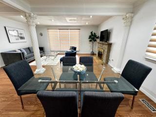 3 Bedroom Home In Ideal Location Near Yonge St - Markham - 1