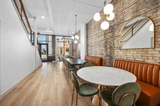 3 Private King Suites - Downtown GR - The BlueJay - Grand Rapids - 1