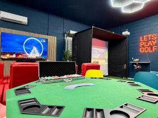 GameRoom! Golf Simulator! Beach! Movie Theater! - 8