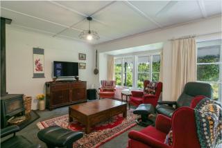 Rustic Rural Retreat - Waimarama - 6
