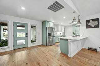 Downtown Gem - Fire pit - Ensuite Baths - Sleeps 8 - Austin - 4