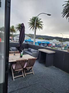 Rooftop Apartment - Raglan - 1